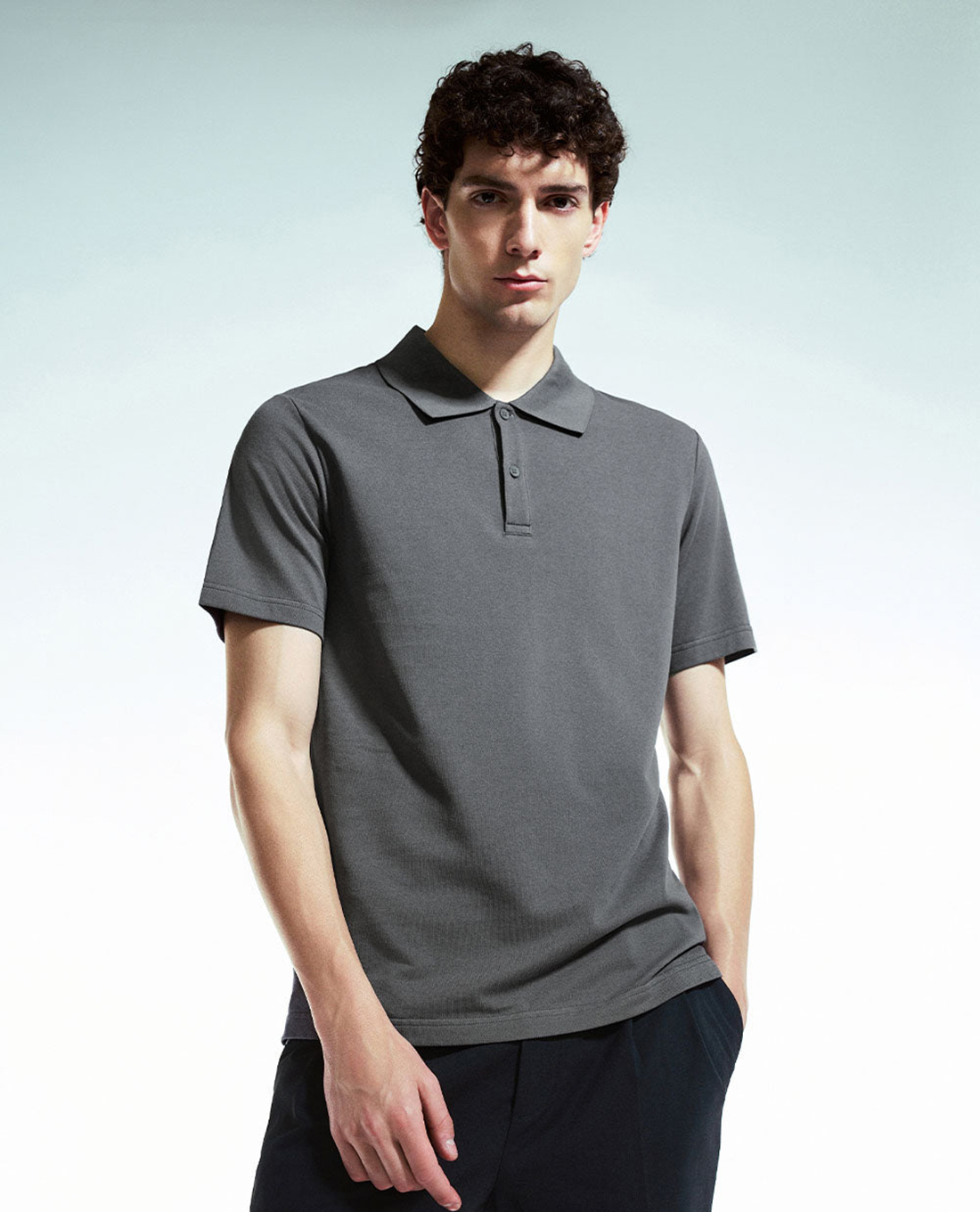 URBAN REVIVO - Áo polo nam cổ bẻ tay ngắn thời trang Straight