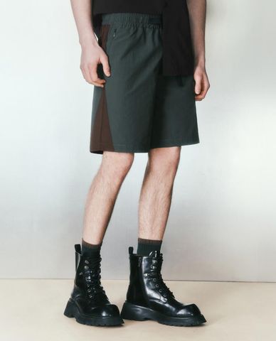  URBAN REVIVO - Quần short nam ngang gối Vogue 