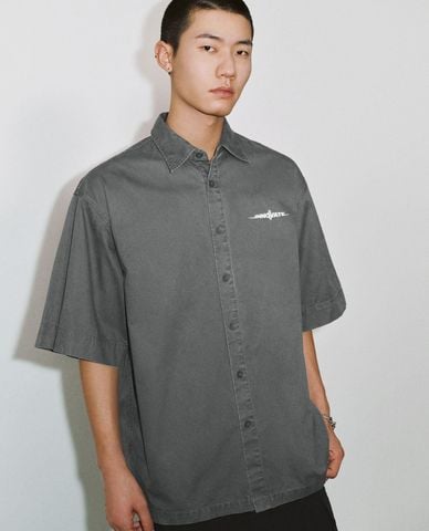  URBAN REVIVO - Áo sơ mi nam cổ bẻ tay ngắn trẻ trung 