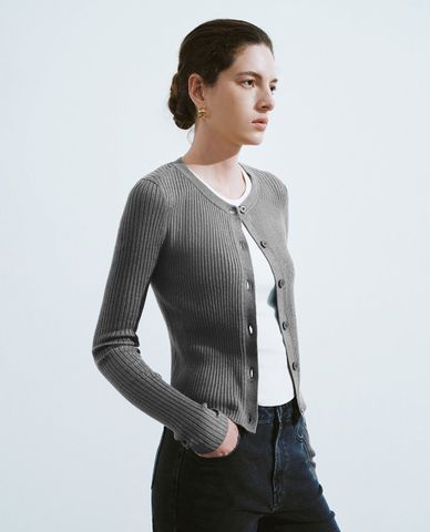  URBAN REVIVO - Áo khoác cardigan nữ cổ tròn tay dài hiện đại 