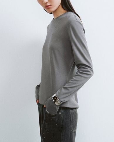  URBAN REVIVO - Áo thun nữ cổ tròn tay dài đính đá Rhinestone Decor 