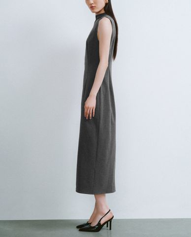  URBAN REVIVO - Đầm sát nách midi cổ trụ sang trọng 