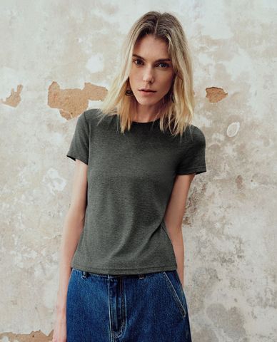  URBAN REVIVO - Áo thun nữ cổ tròn tay ngắn 