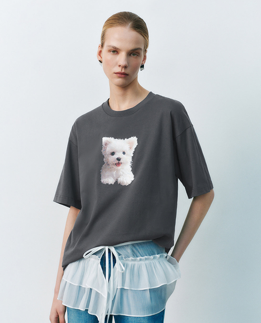 URBAN REVIVO - Áo thun nữ cổ tròn tay ngắn in họa tiết