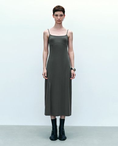  URBAN REVIVO - Đầm hai dây midi nữ tính Square-Cut Collar Cami 