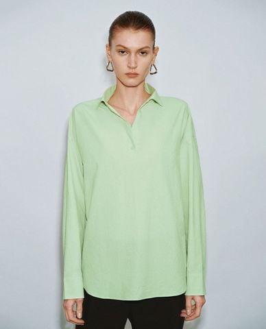  URBAN REVIVO - Áo sơ mi nữ cổ bẻ tay dài Loose Sailor Collar 