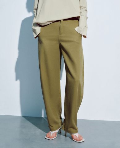  URBAN REVIVO - Quần nữ ống đứng lưng cao tôn dáng 