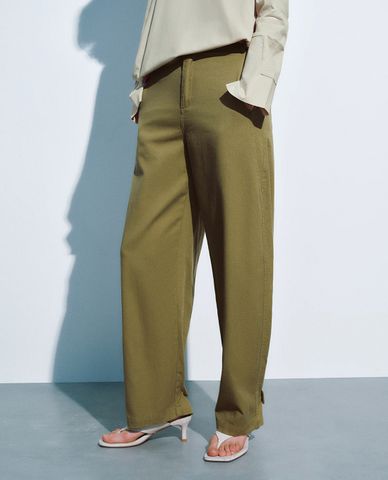  URBAN REVIVO - Quần nữ ống đứng lưng cao tôn dáng 