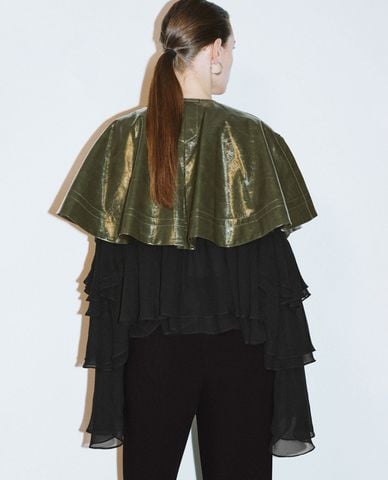  URBAN REVIVO - Áo choàng nữ dáng ngắn hiện đại 