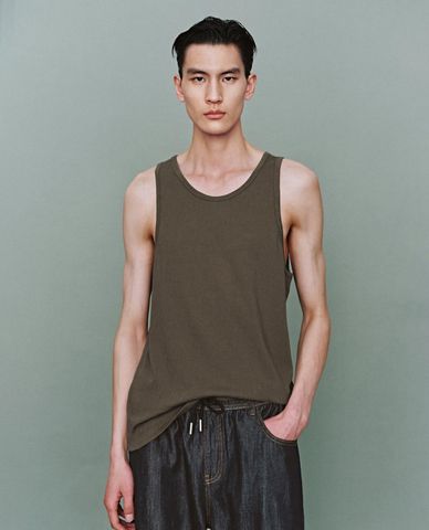  URBAN REVIVO - Áo ba lỗ nam cổ tròn hiện đại 