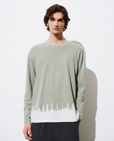  URBAN REVIVO - Áo thun nam cổ tròn tay dài Printed 