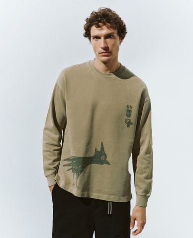  URBAN REVIVO - Áo thun nam cổ tròn tay dài Printed Loose 