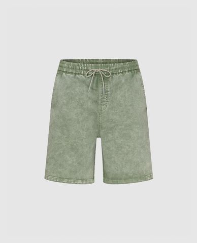  URBAN REVIVO - Quần short jeans nam ngang gối 