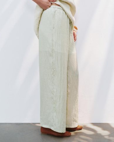  URBAN REVIVO - Quần nữ ống rộng lưng thun 