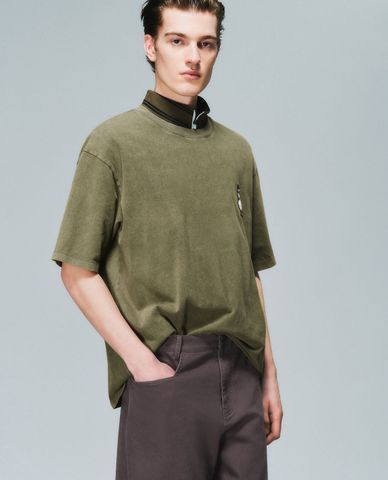  URBAN REVIVO - Áo thun nam cổ tròn tay ngắn hiện đại 