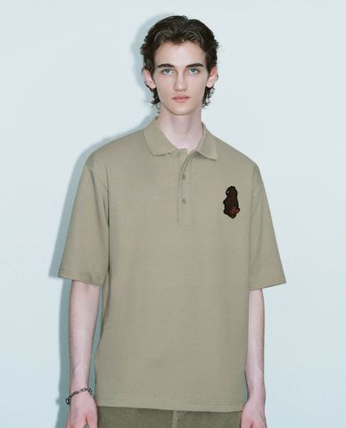  URBAN REVIVO - Áo polo nam cổ bẻ tay ngắn Cartoon Embossed Loose 