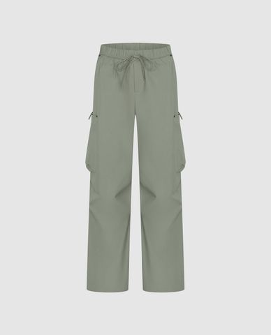  URBAN REVIVO - Quần nữ ống rộng phối túi hộp hiện đại 