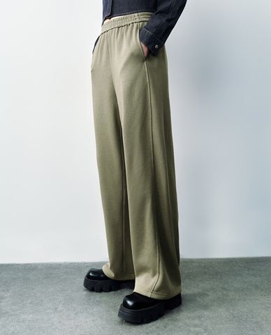  URBAN REVIVO - Quần dài nữ ống rộng lưng thun Elastic Waist Wide 