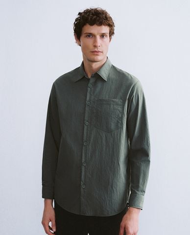  URBAN REVIVO - Áo sơ mi nam cổ bẻ tay dài Button Up Loose 