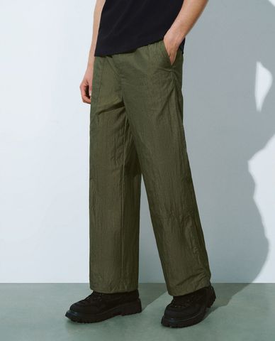  URBAN REVIVO - Quần nam ống rộng lưng thun Drawstring Waist 