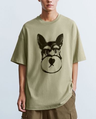  URBAN REVIVO - Áo thun nam cổ tròn tay ngắn Dog Printed 