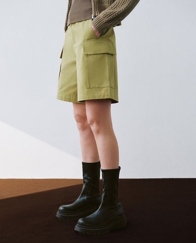  URBAN REVIVO - Quần short nữ ngang gối Leisure 