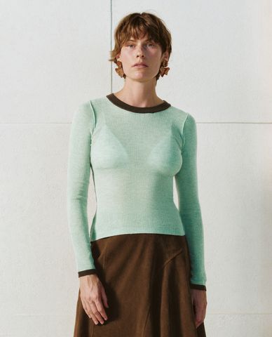  URBAN REVIVO - Áo dệt kim nữ tay dài phom ôm hiện đại 