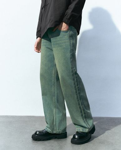  URBAN REVIVO - Quần jeans nam ống rộng trẻ trung Loose Straight 