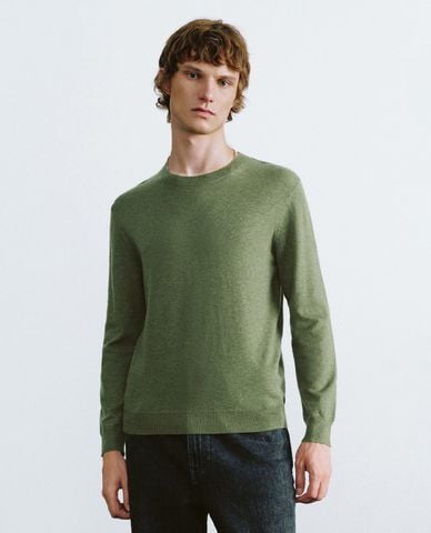  URBAN REVIVO - Áo dệt kim nam cổ tròn tay dài trẻ trung 