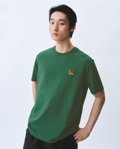  URBAN REVIVO - Áo thun nam cổ tròn tay ngắn trẻ trung 