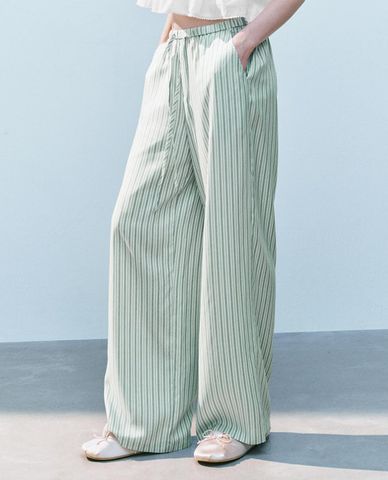  URBAN REVIVO - Quần nữ ống rộng lưng thun kẻ sọc 