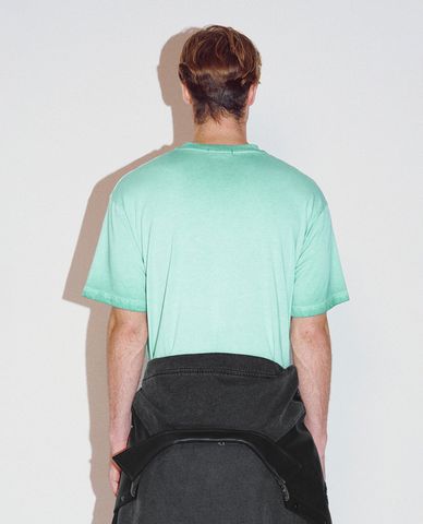  URBAN REVIVO - Áo thun nam cổ tròn hiện đại 