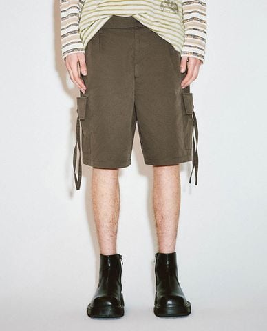  URBAN REVIVO - Quần short nam ống rộng Leisure 