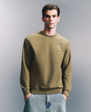  URBAN REVIVO - Áo sweatshirt nam cổ tròn tay dài phom suông 
