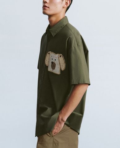  URBAN REVIVO - Áo sơ mi nam cổ bẻ tay ngắn Printed Button Up Straight 