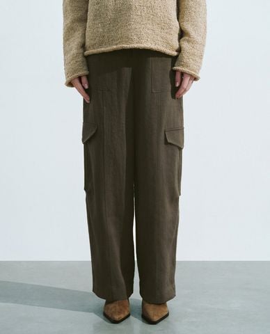  URBAN REVIVO - Quần nữ ống rộng phối túi thời thượng 