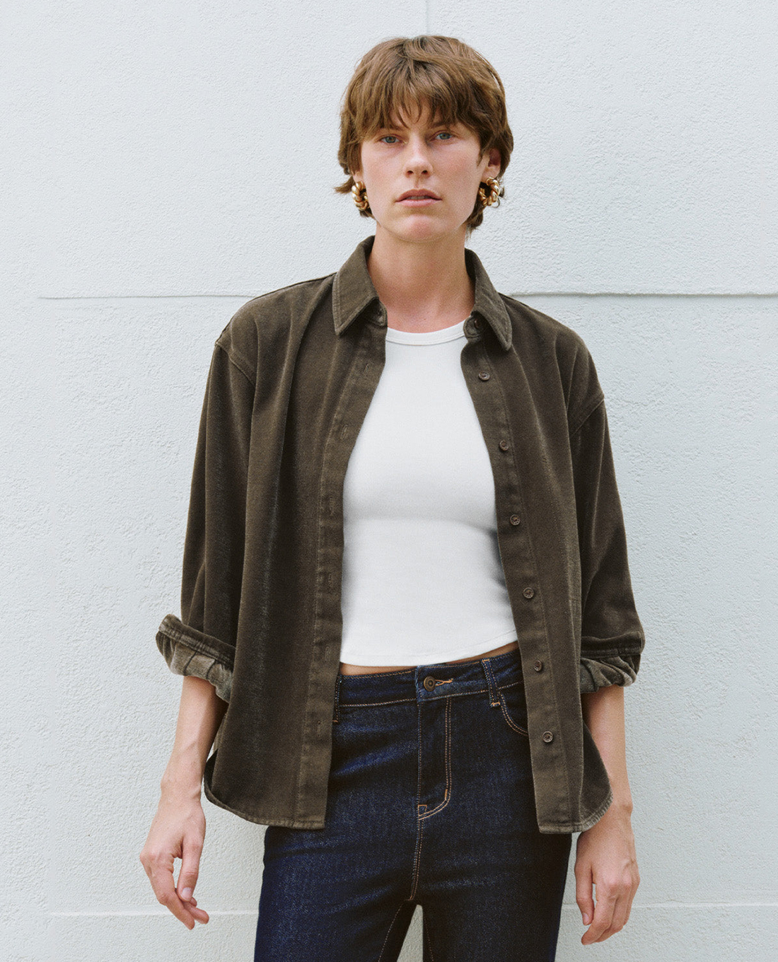 URBAN REVIVO - Áo sơ mi denim nữ cổ bẻ tay dài Loose Button Up