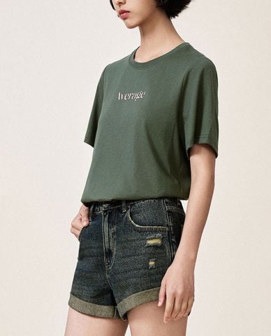  URBAN REVIVO - Áo thun nữ cổ tròn tay ngắn in chữ 