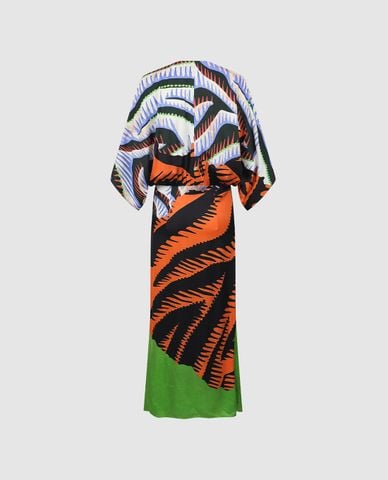  URBAN REVIVO - Đầm midi cổ V phối họa tiết độc đáo 