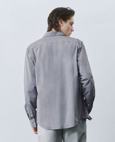  URBAN REVIVO - Áo sơ mi nam cổ bẻ tay dài 