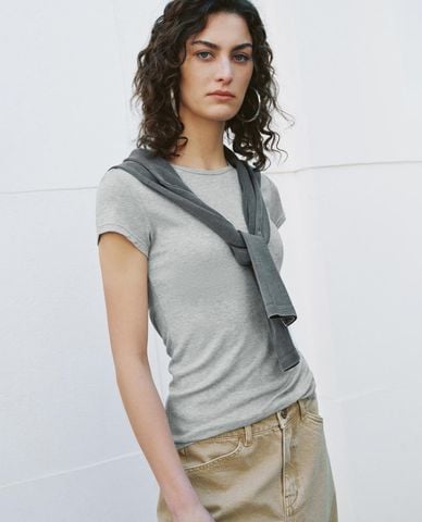  URBAN REVIVO - Áo thun nữ cổ tròn tay ngắn 