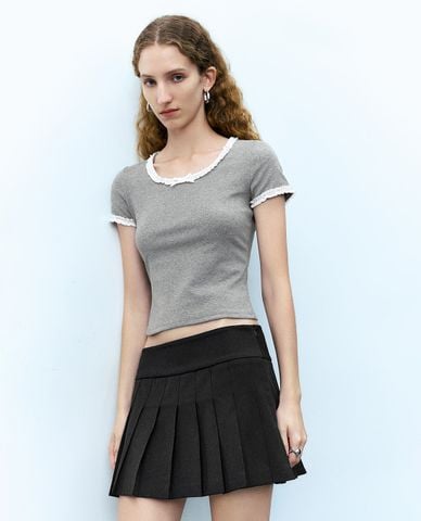  URBAN REVIVO - Áo thun nữ cổ tròn tay ngắn phối viền 