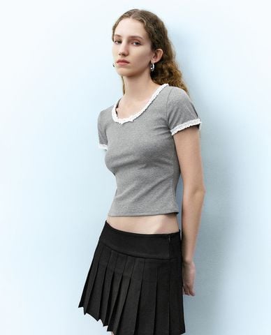  URBAN REVIVO - Áo thun nữ cổ tròn tay ngắn phối viền 
