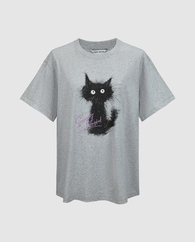  URBAN REVIVO - Áo thun nữ cổ tròn tay ngắn in hình nổi bật 