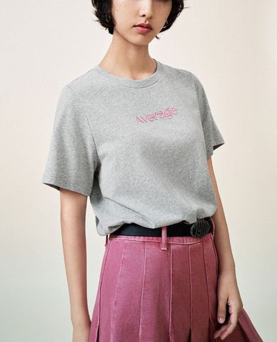  URBAN REVIVO - Áo thun nữ cổ tròn tay ngắn in chữ 