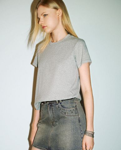  URBAN REVIVO - Áo thun nữ cổ tròn tay ngắn Crew Neck 