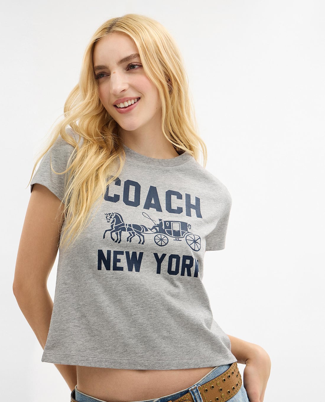 COACH - Áo thun nữ cổ tròn tay ngắn Horse And Carriage