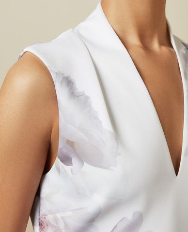  TED BAKER - Đầm mini phom bút chì cổ V Marah Bouquet 