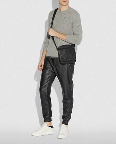  COACH - Túi đeo chéo nam hình vuông RIVINGTON 