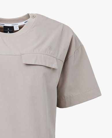  SKECHERS - Áo thun thể thao nữ cổ tròn tay ngắn phom croptop 